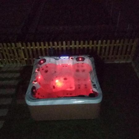 アインサApartamento Rural Casa Paco Con Jacuzzi Exterior Y Barbacoaアパートメント エクステリア 写真