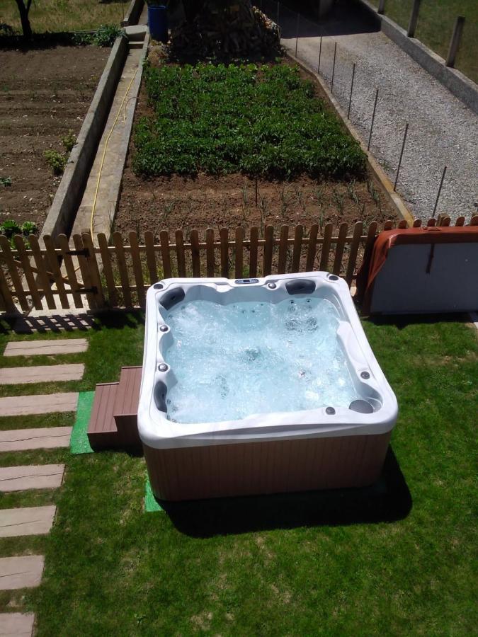 アインサApartamento Rural Casa Paco Con Jacuzzi Exterior Y Barbacoaアパートメント エクステリア 写真